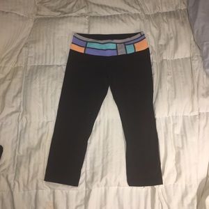 Size 8 reversible color block/solid blk 3/4 pants